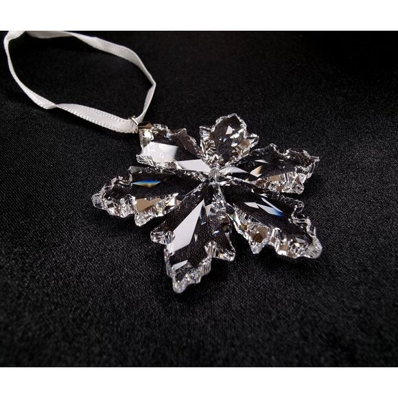 Swarovski 2010 Annual Edition Crystal Snowflake Ornament With Box & Ribbon - Picture 1 of 6